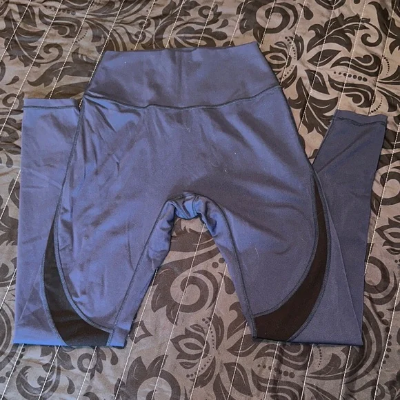 BuffBunny Blue Leggings - Picture 1 of 3